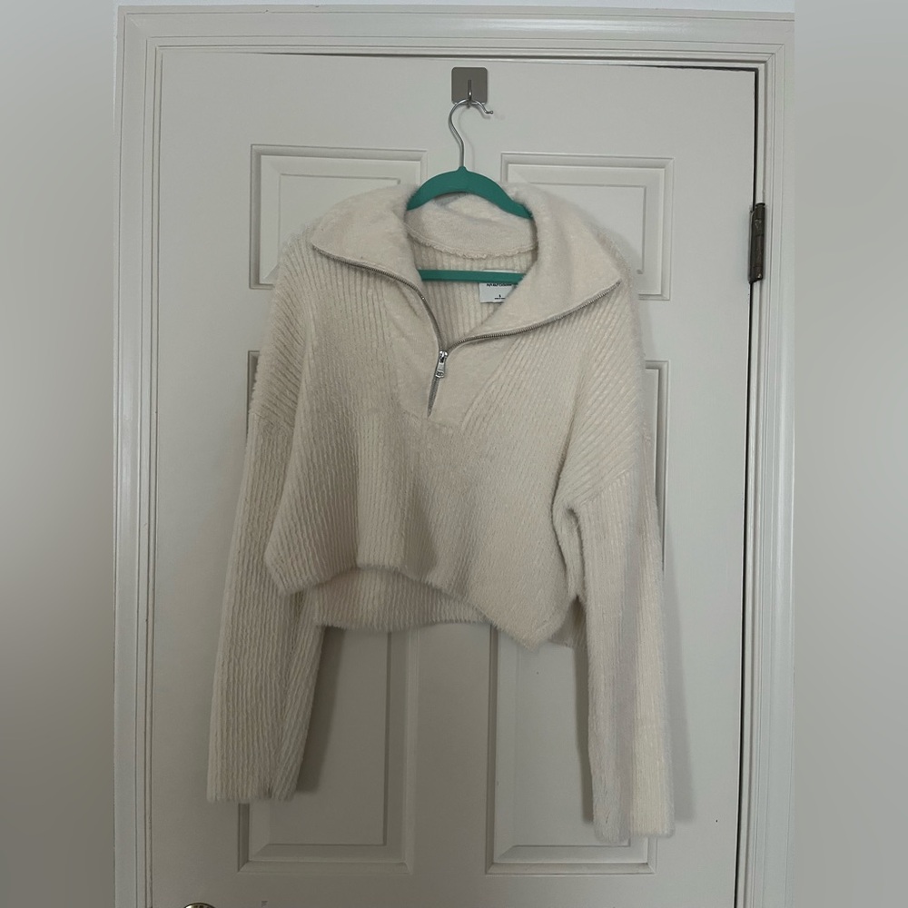 Abercrombie SUPER SOFT White Quarter Zip Pullover Sweater